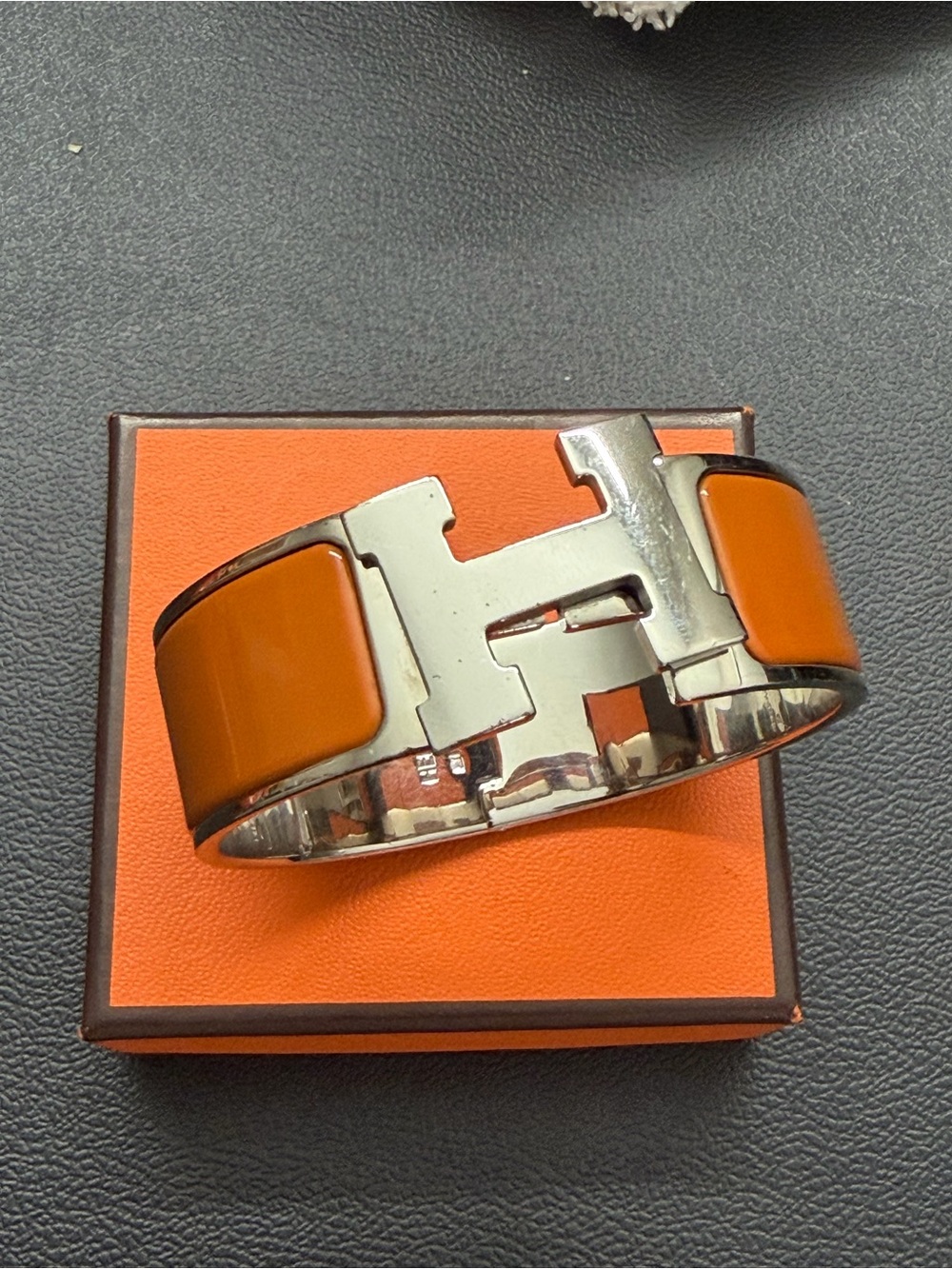 Hermes click H bracelet silver orange 😍